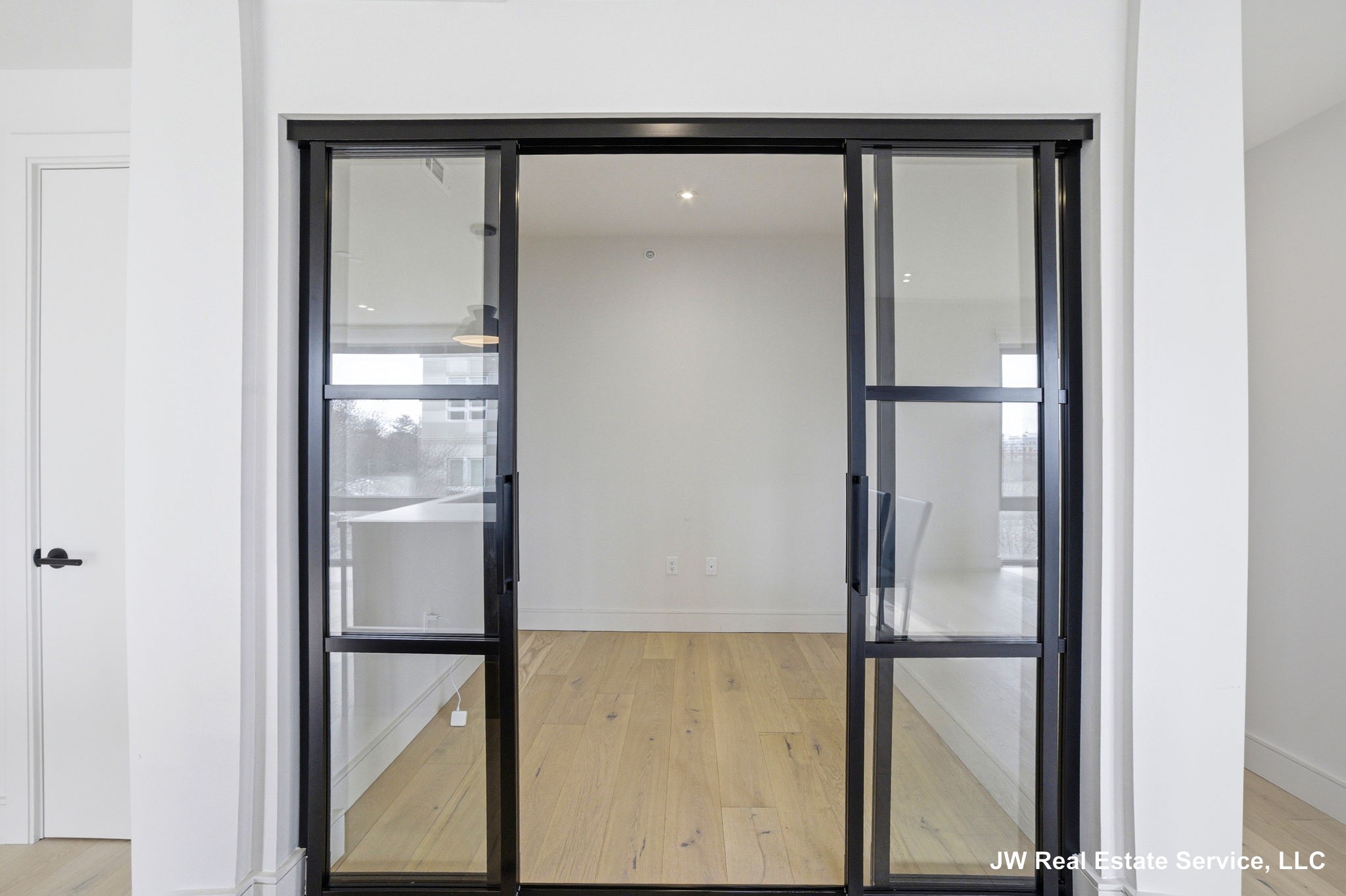 1 nevins hill way — Brighton
