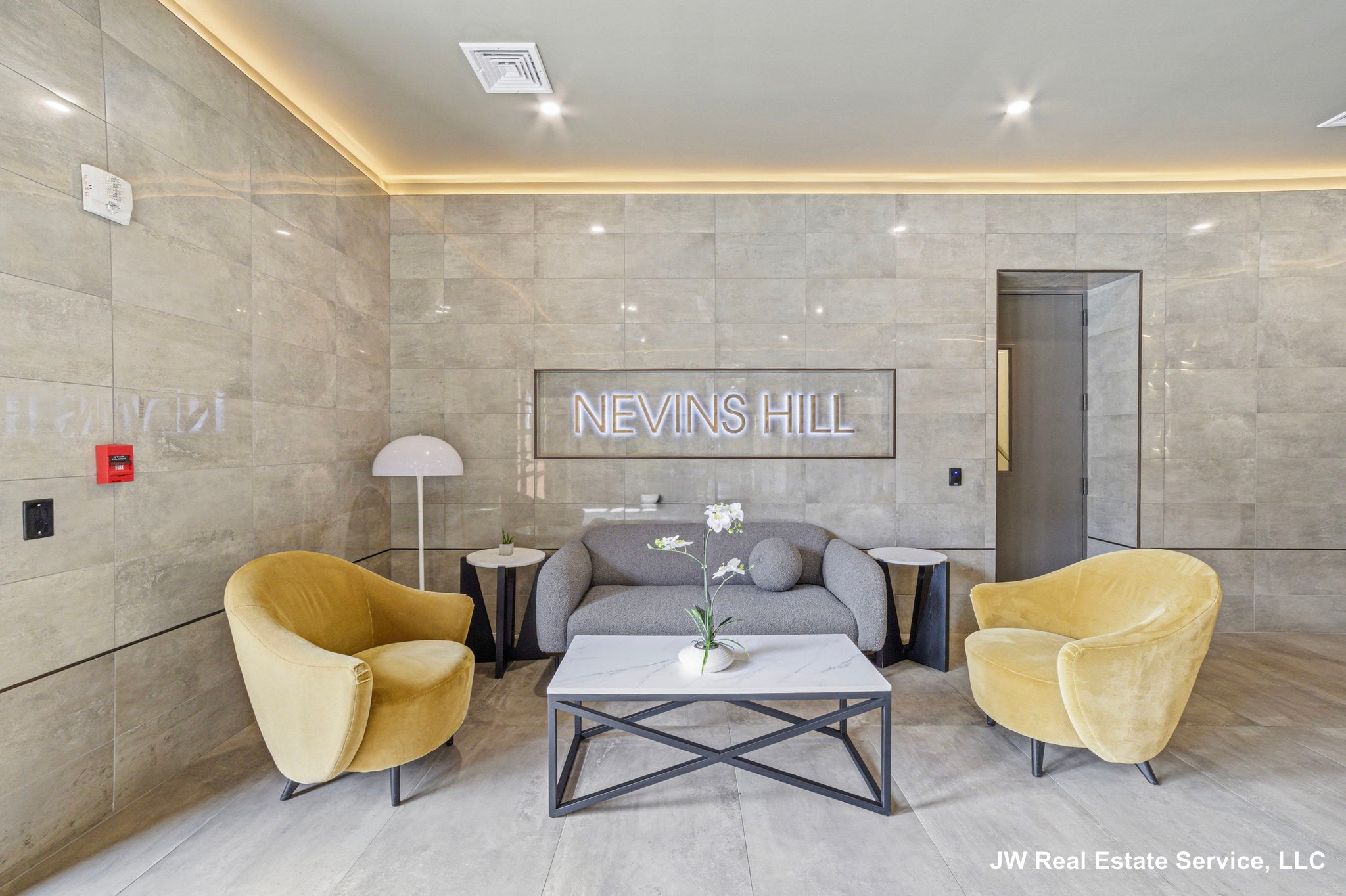 1 nevins hill way — Brighton