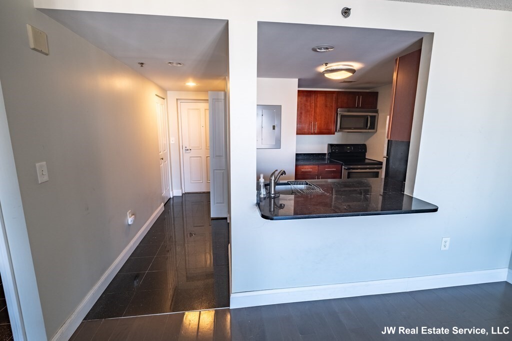 10 Museum Way, East Cambridge