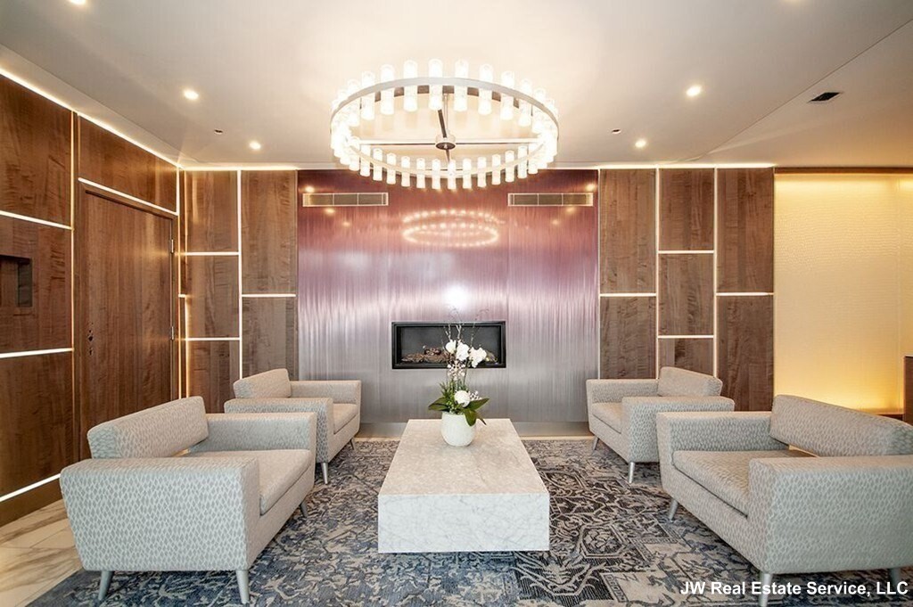 10 Museum Way, East Cambridge