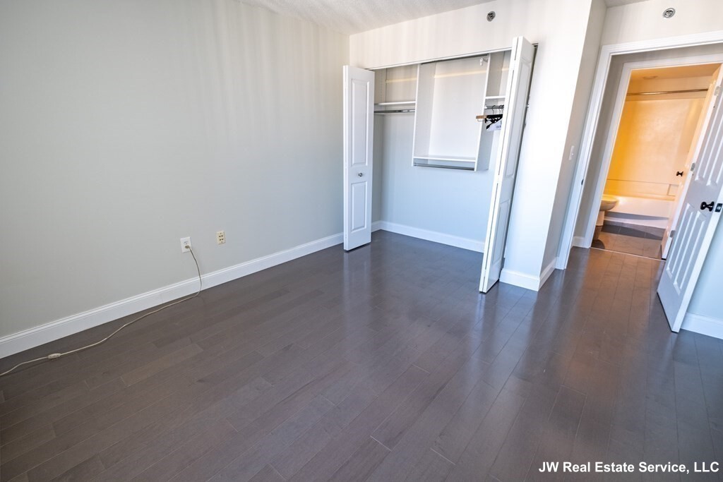 10 Museum Way, East Cambridge