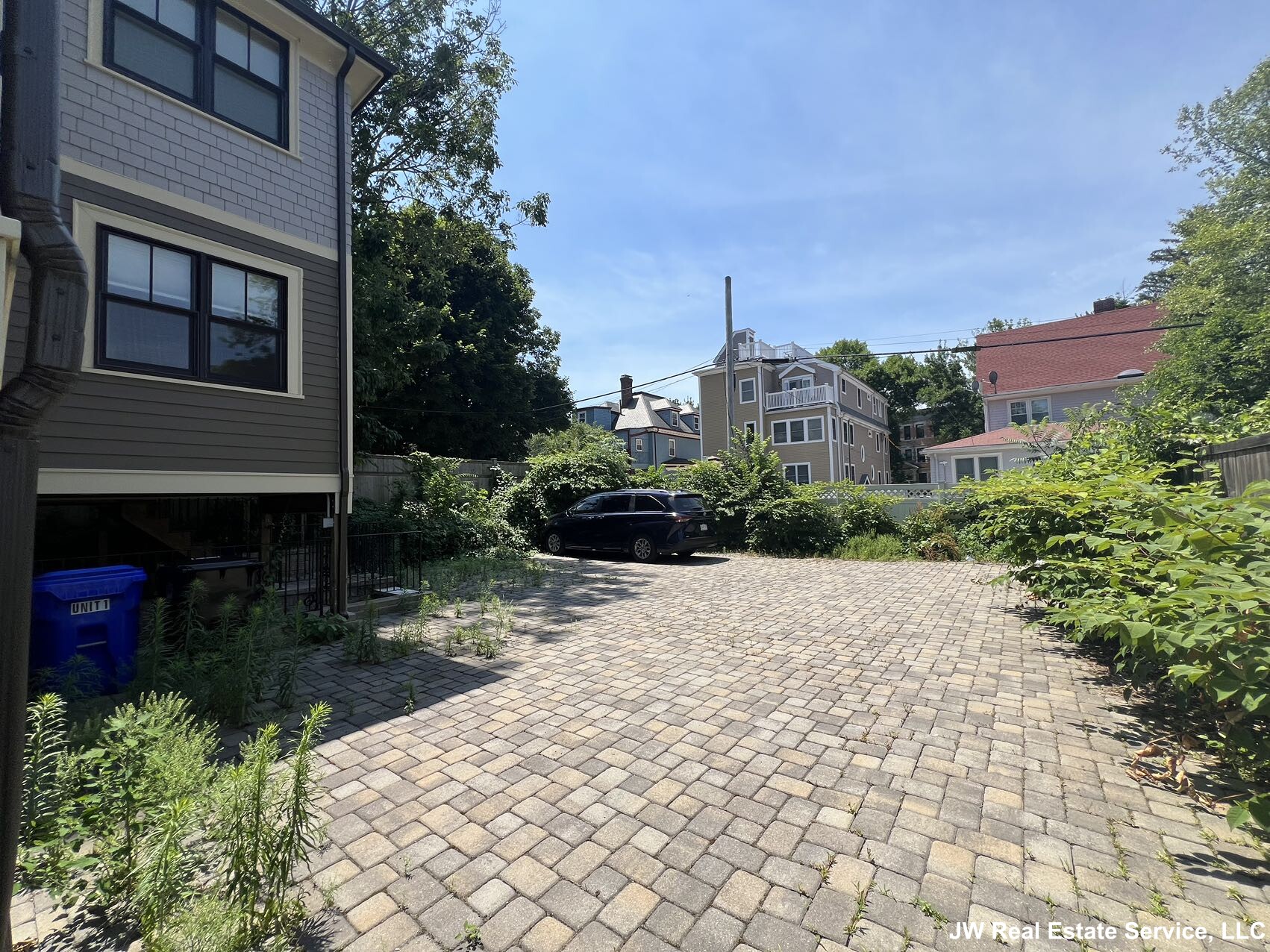 23 Winslow Rd, North Brookline