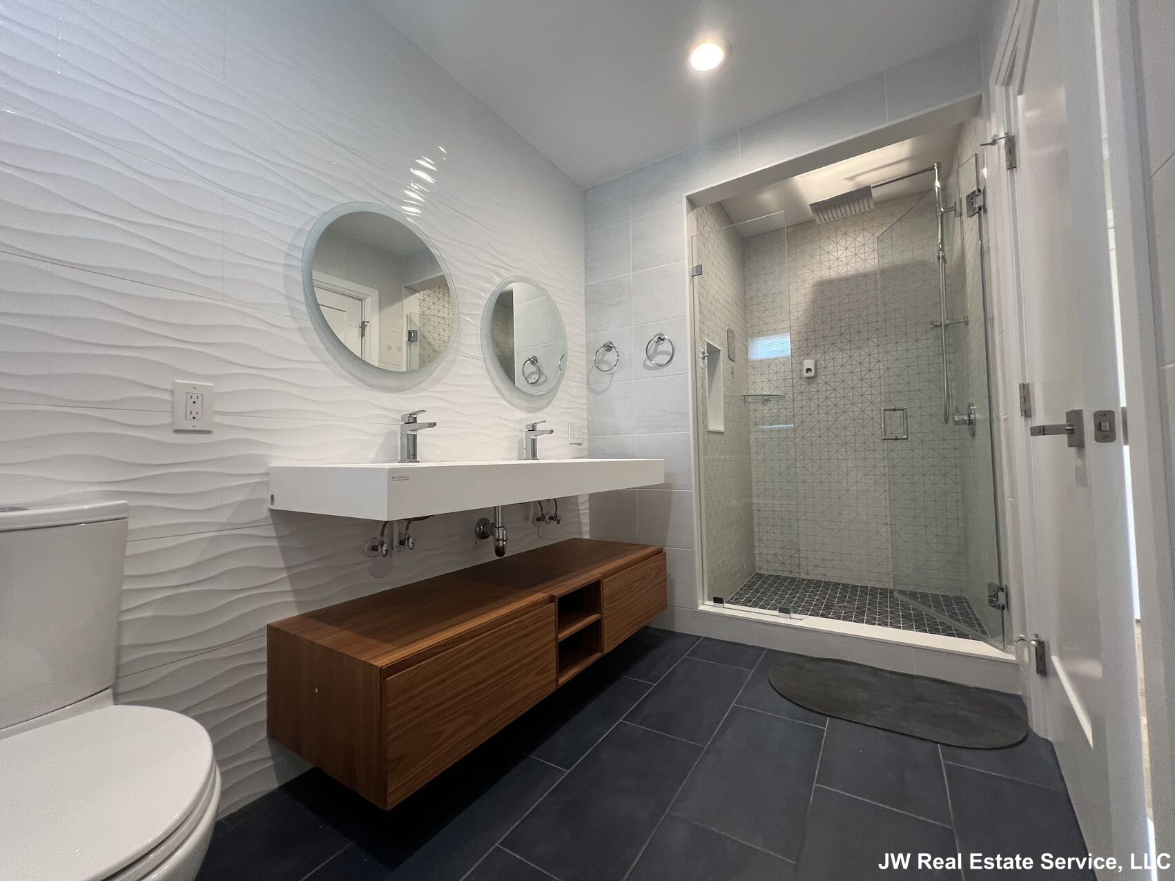 23 Winslow Rd, North Brookline