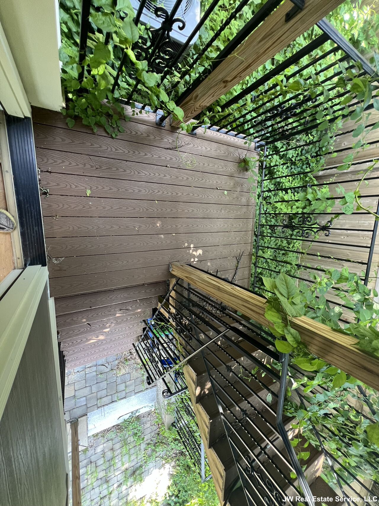 23 Winslow Rd, North Brookline