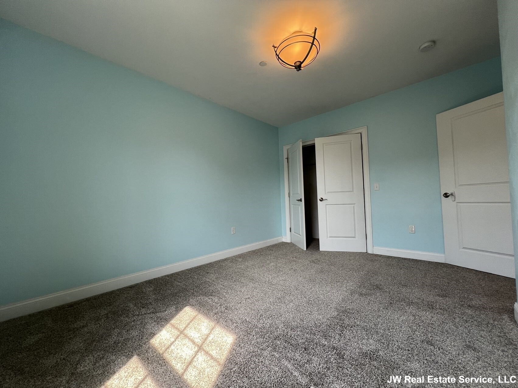 463 Rutherford Ave, Charlestown