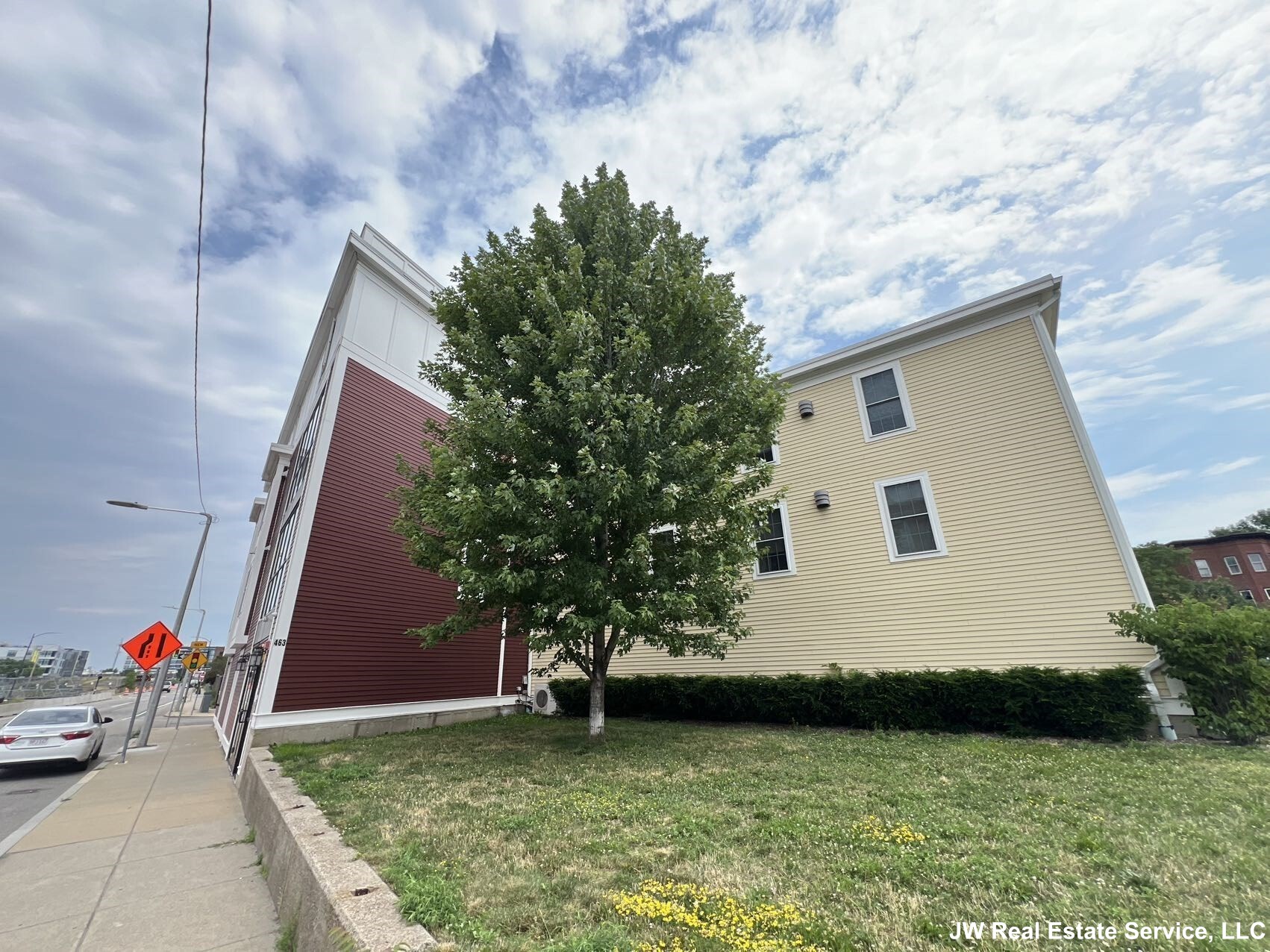 463 Rutherford Ave, Charlestown