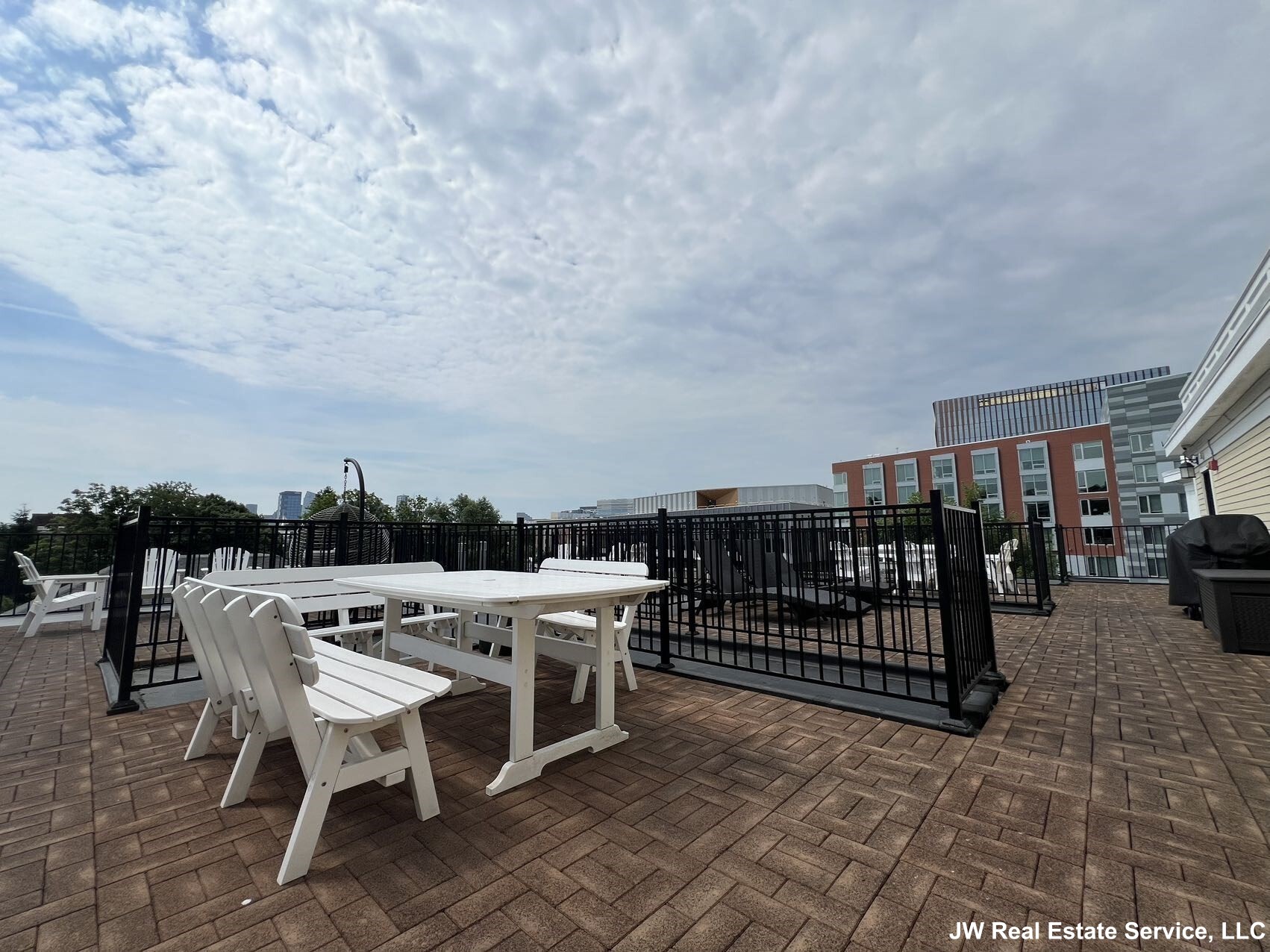 463 Rutherford Ave, Charlestown