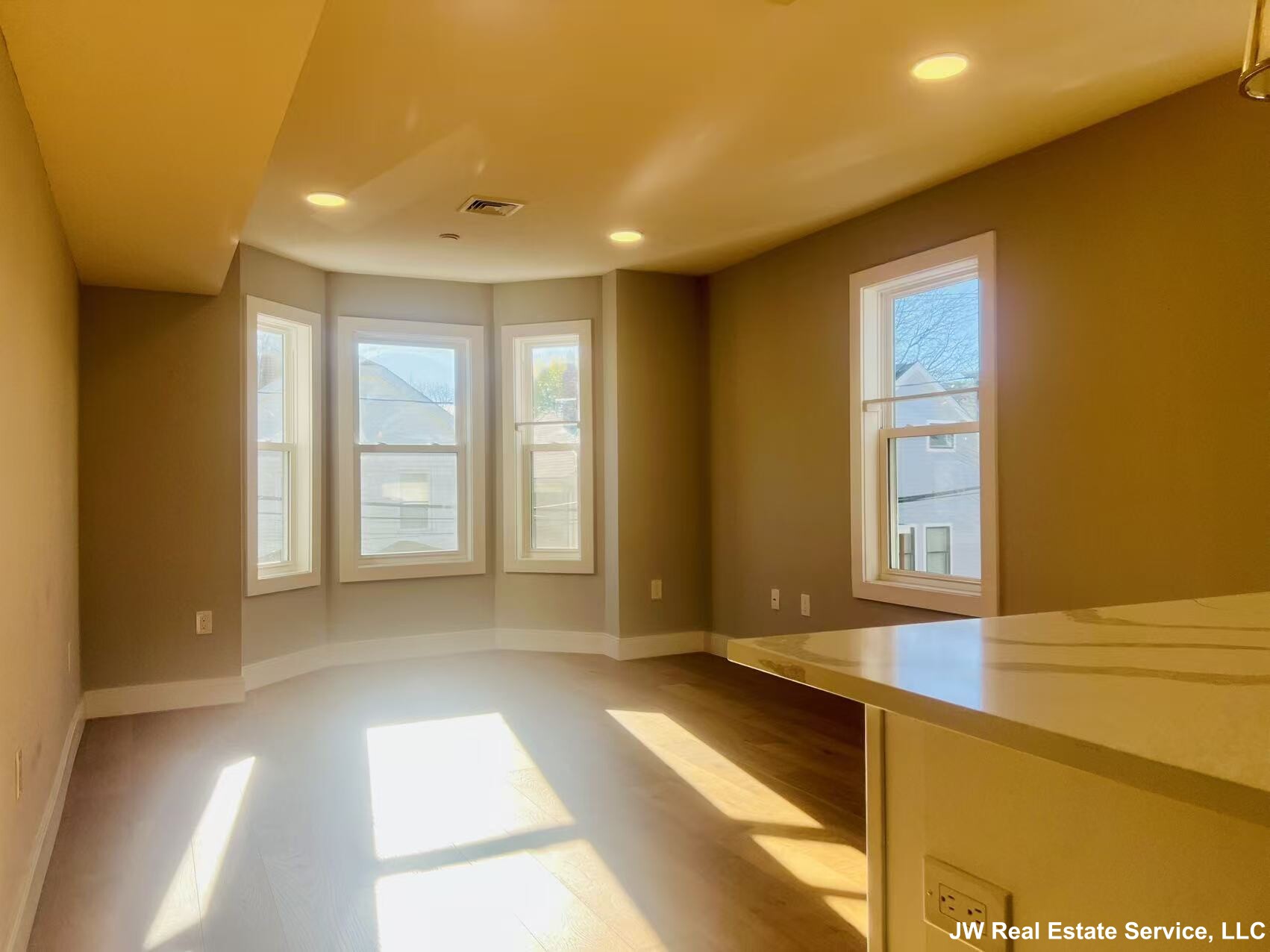 Photos of apartment on Plymouth St.,Cambridge MA 02141