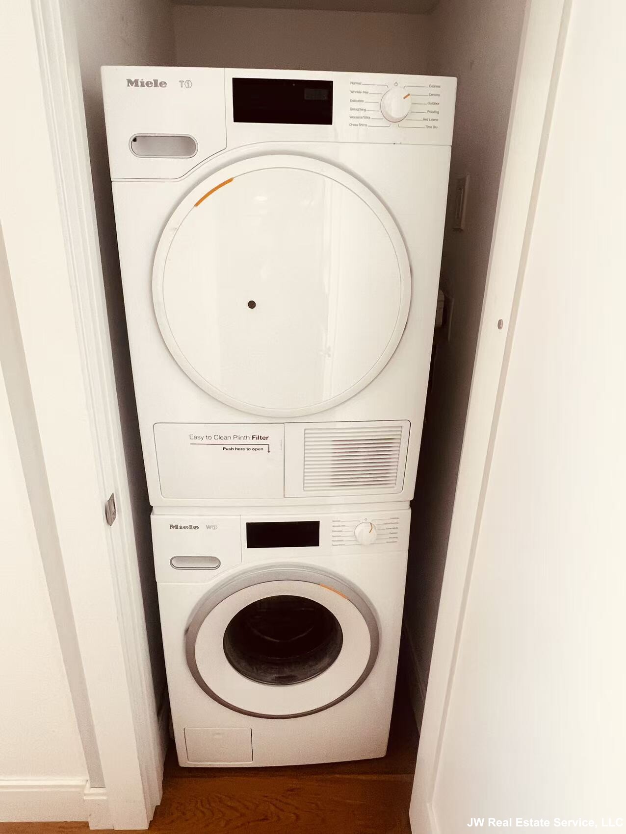 Photos of apartment on Plymouth St.,Cambridge MA 02141