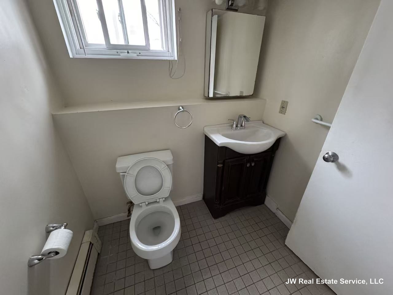 Photos of apartment on Hingham St.,Cambridge MA 02138
