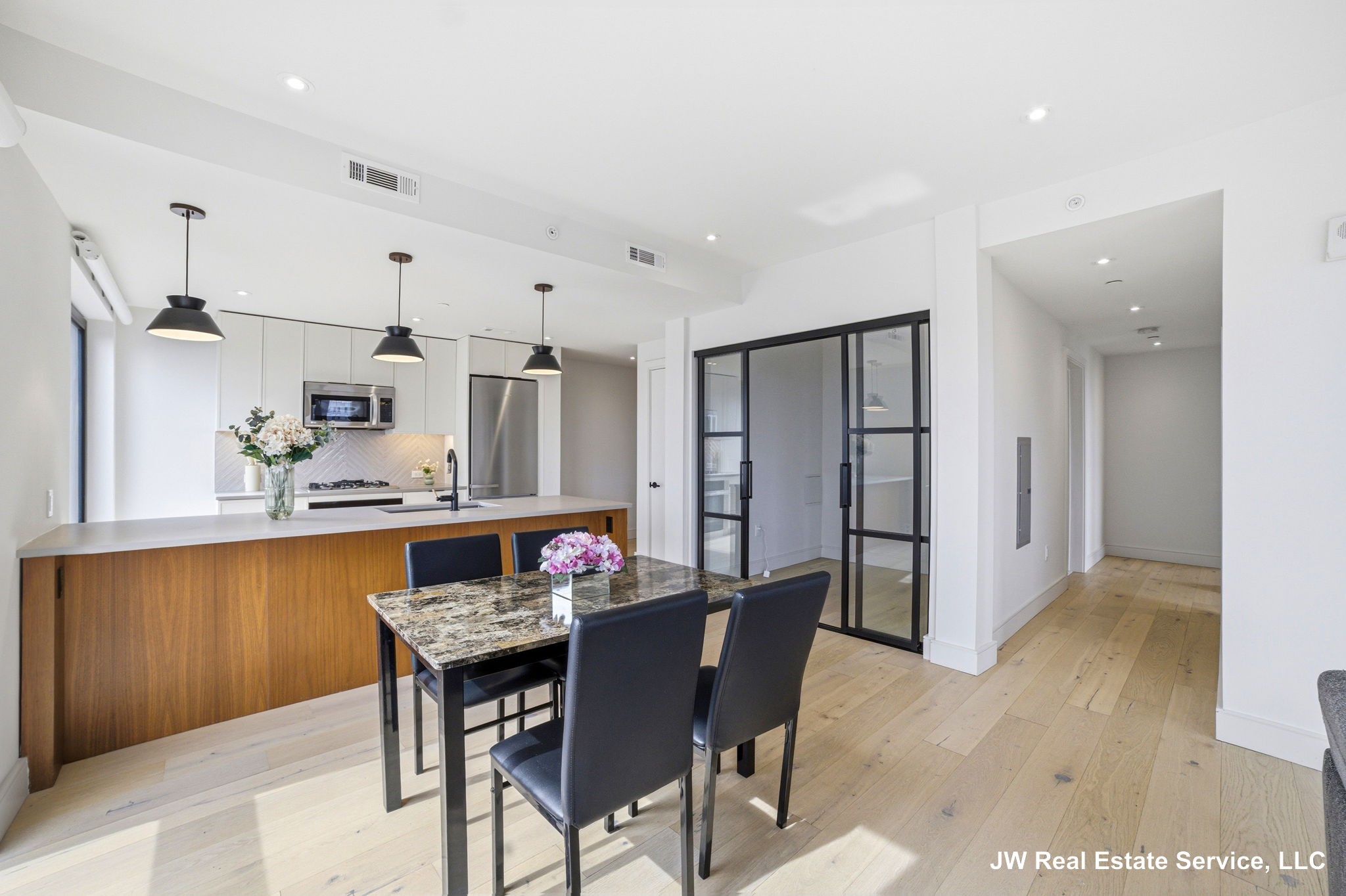 1 nevins hill way — Brighton