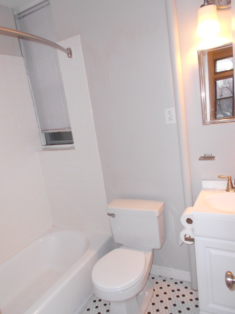 48 Burbank St, Fenway