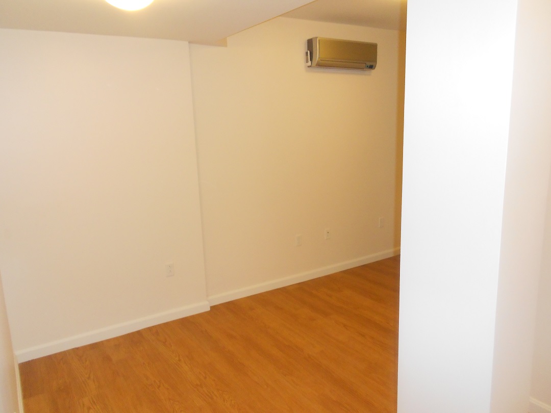 48 Burbank St, Fenway