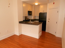 48 Burbank St, Fenway