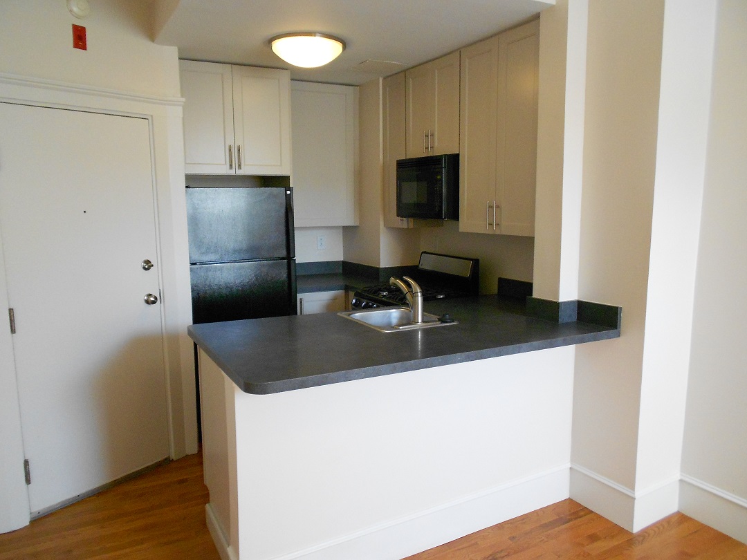 52 Burbank St, Fenway