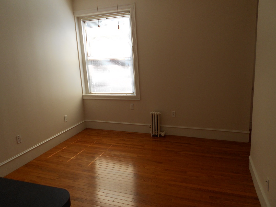 52 Burbank St, Fenway