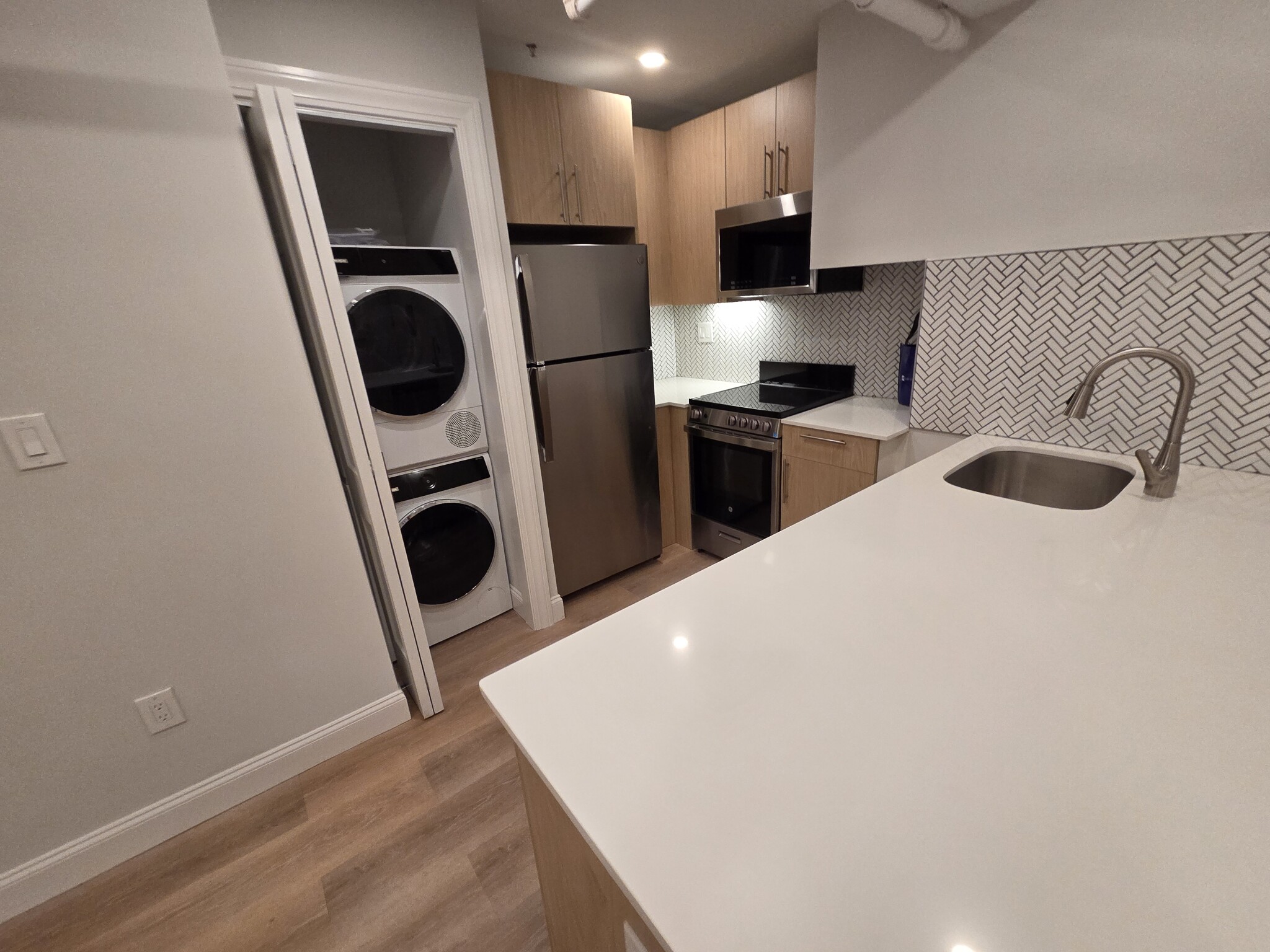 2 Joy St. - 2,800USD / month