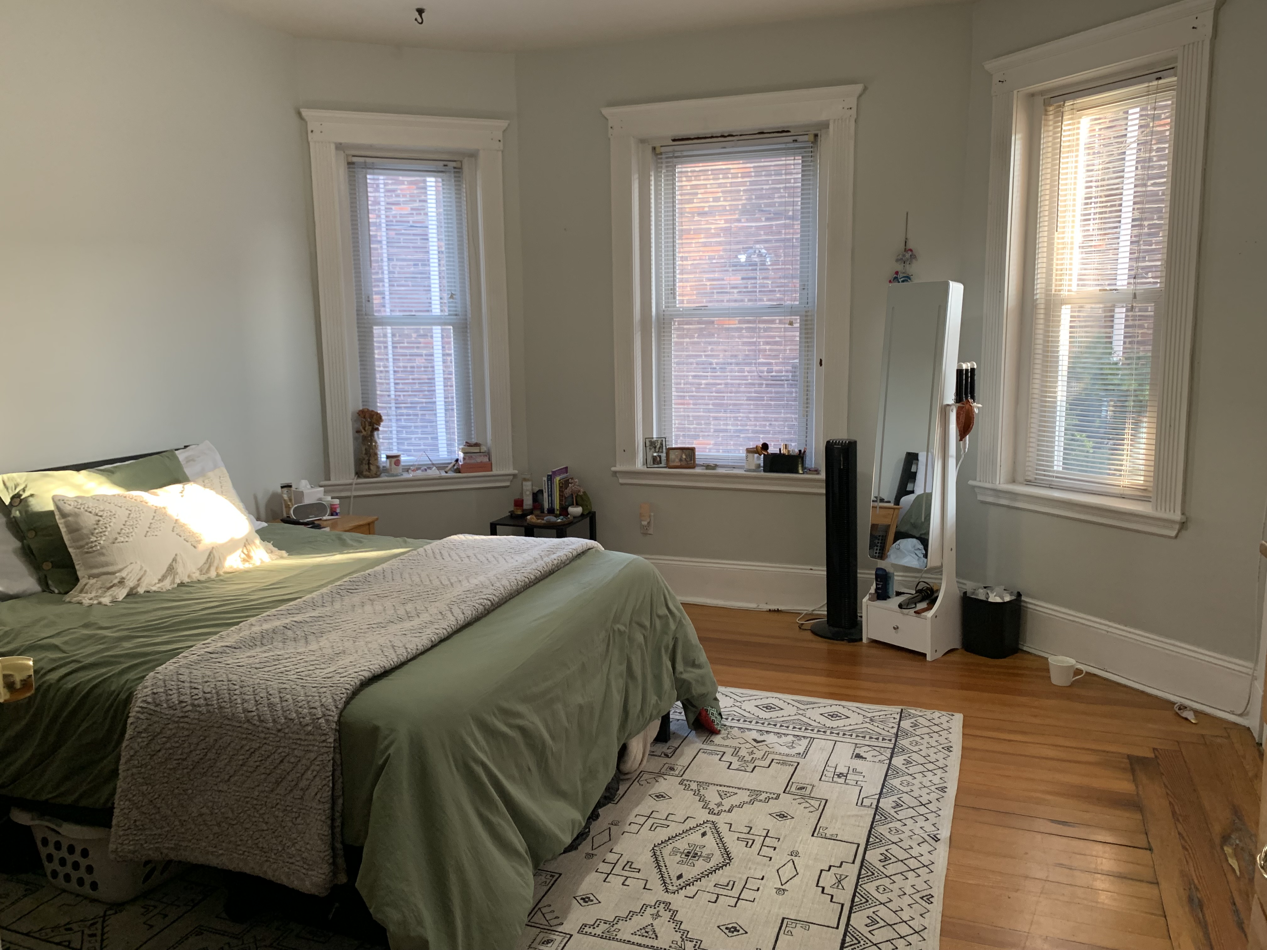 2 bed, 1 bath apartment for rent at 4 Litchfield St Unit 1, Allston — photo 5 of 9