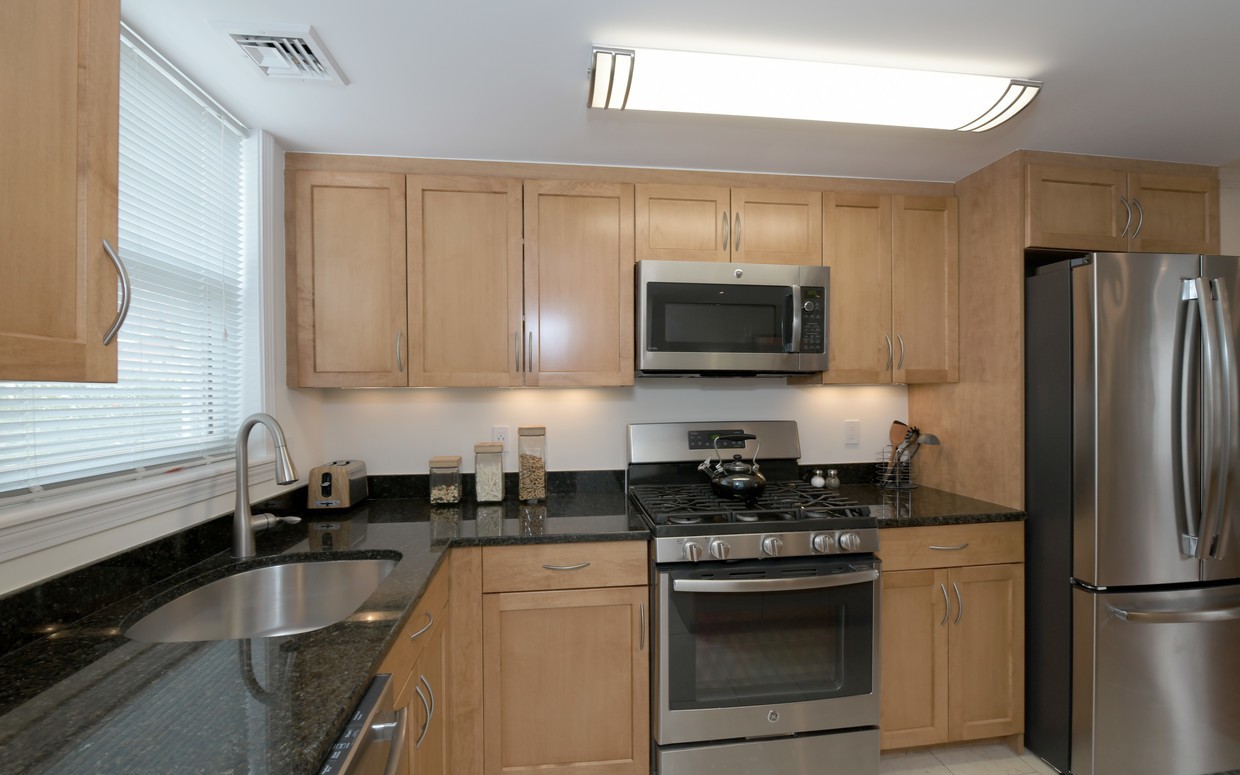1 bed, 1 bath apartment for rent at 121 Gerry Rd Unit 0, Brookline Hills — photo 2 of 7