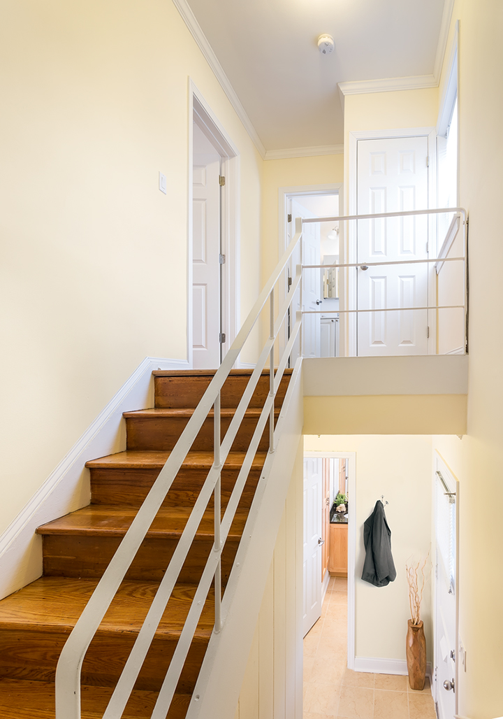 Photos of apartment on Gerry Rd.,Brookline MA 02467