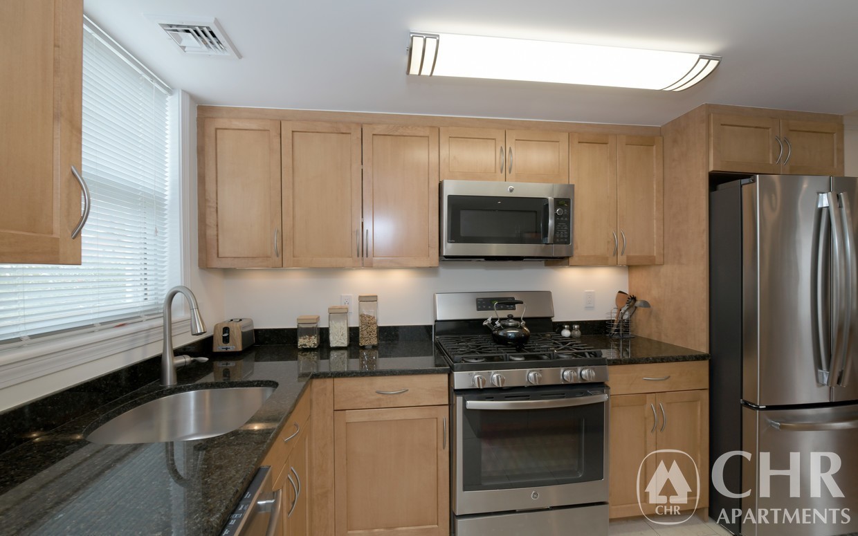 Photos of apartment on VFW Pkwy.,Brookline MA 02467