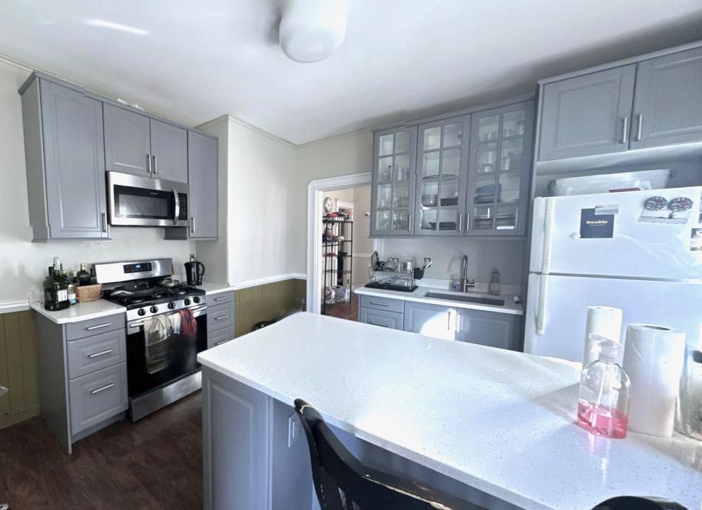 85 Lowden Ave, Powder House Square