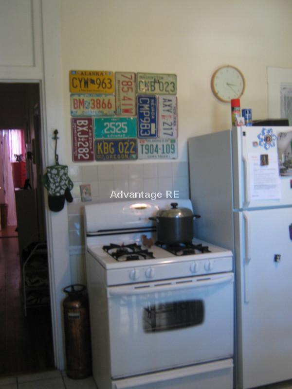 2 bed, 1 bath apartment for rent at 77 Walnut St Unit 2, Brookline — photo 4 of 8