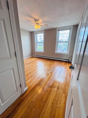 27 Division St., #2, Chelsea - ที่พักนักศึกษาในเคาน์ตี้ซัฟฟอล์ค - 1 Bed / 1 Bath