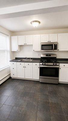 77 Division St., #2, Chelsea - ที่พักนักศึกษาในเคาน์ตี้ซัฟฟอล์ค - 1 Bed / 1 Bath